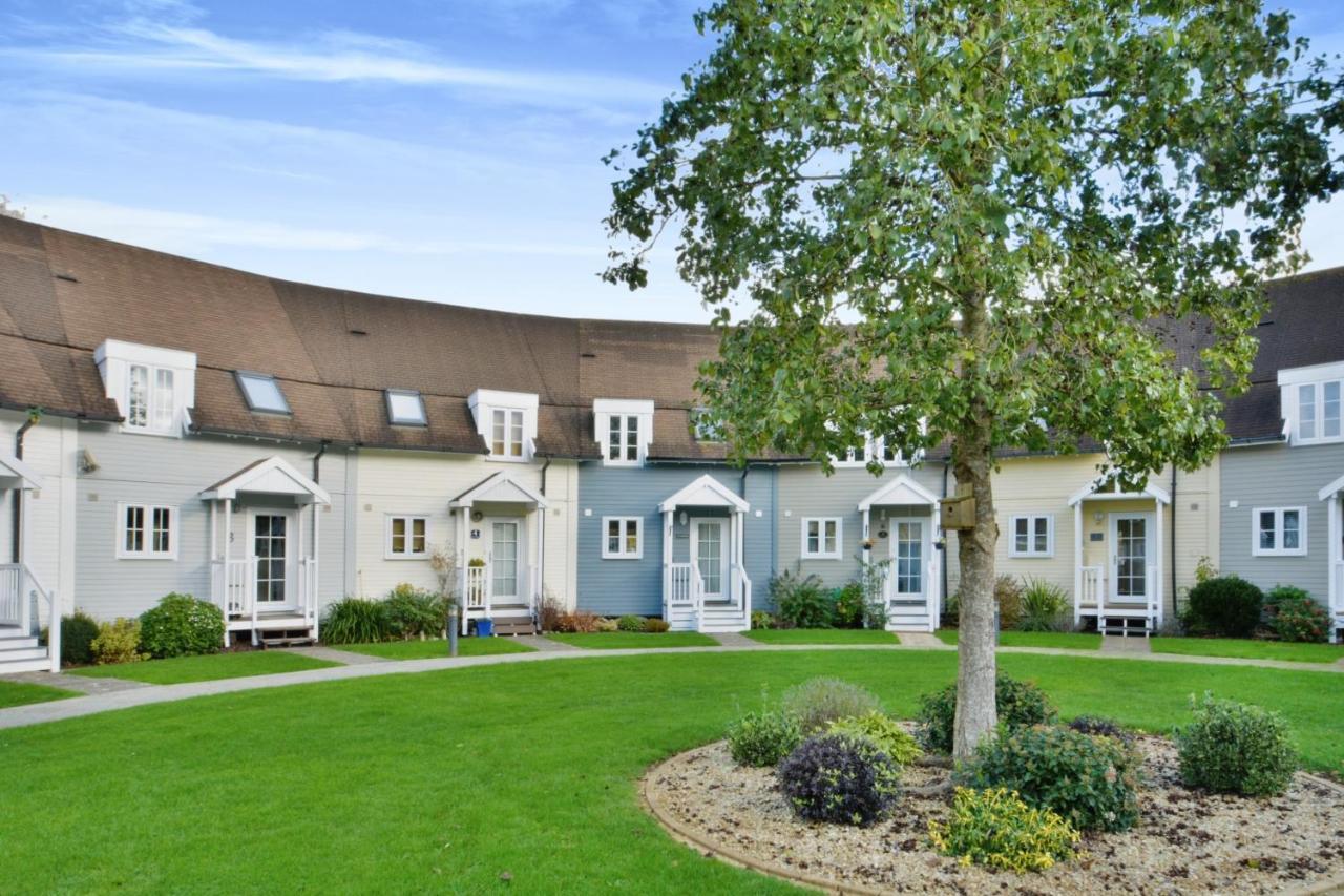 Nyhavn Lakeside Cottage سيرنسيستر المظهر الخارجي الصورة