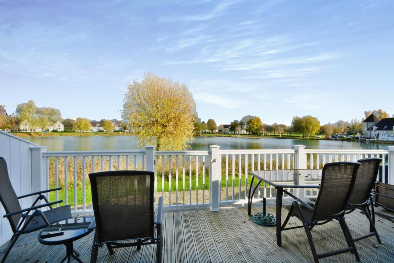 Nyhavn Lakeside Cottage سيرنسيستر المظهر الخارجي الصورة