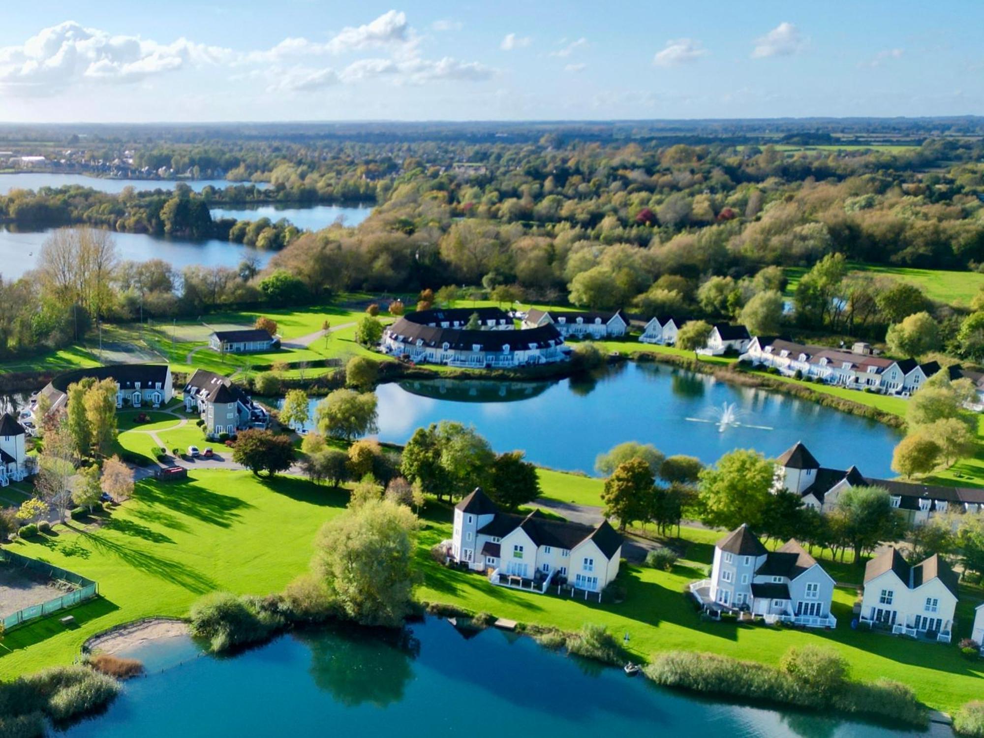 Nyhavn Lakeside Cottage سيرنسيستر المظهر الخارجي الصورة