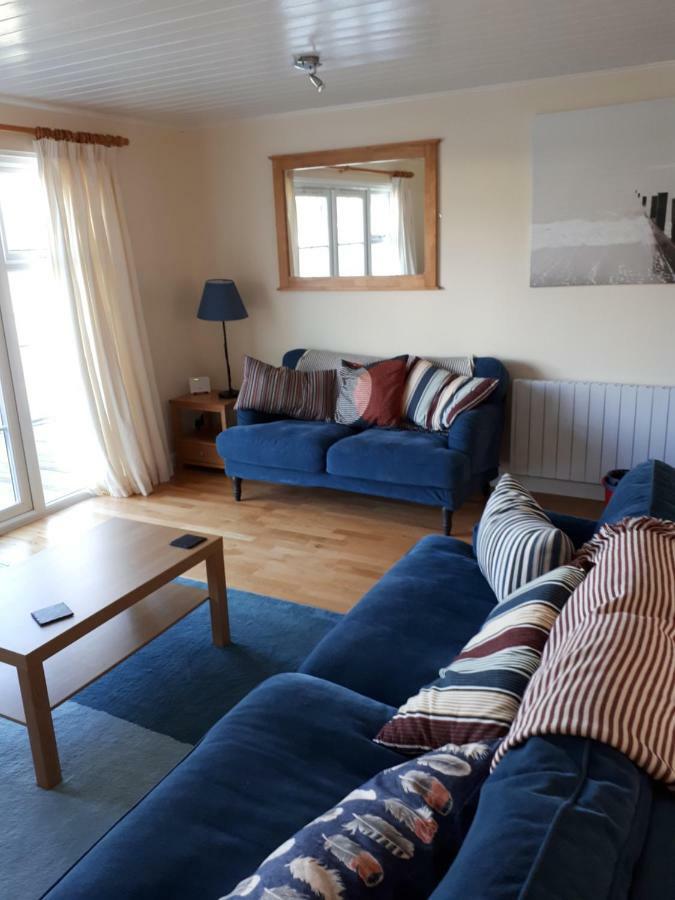 Nyhavn Lakeside Cottage سيرنسيستر المظهر الخارجي الصورة