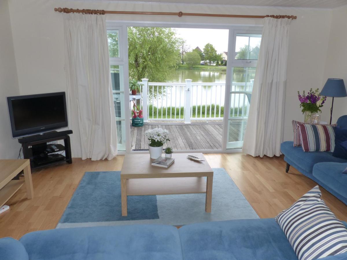 Nyhavn Lakeside Cottage سيرنسيستر المظهر الخارجي الصورة